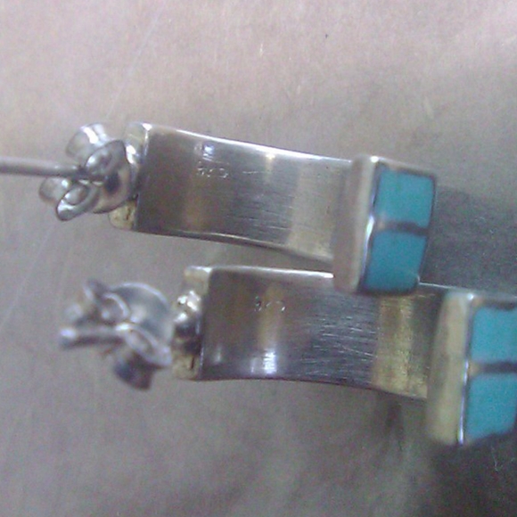 TURQUOISE VINTAGE EARRINGS AND RING - Picture 10 of 12